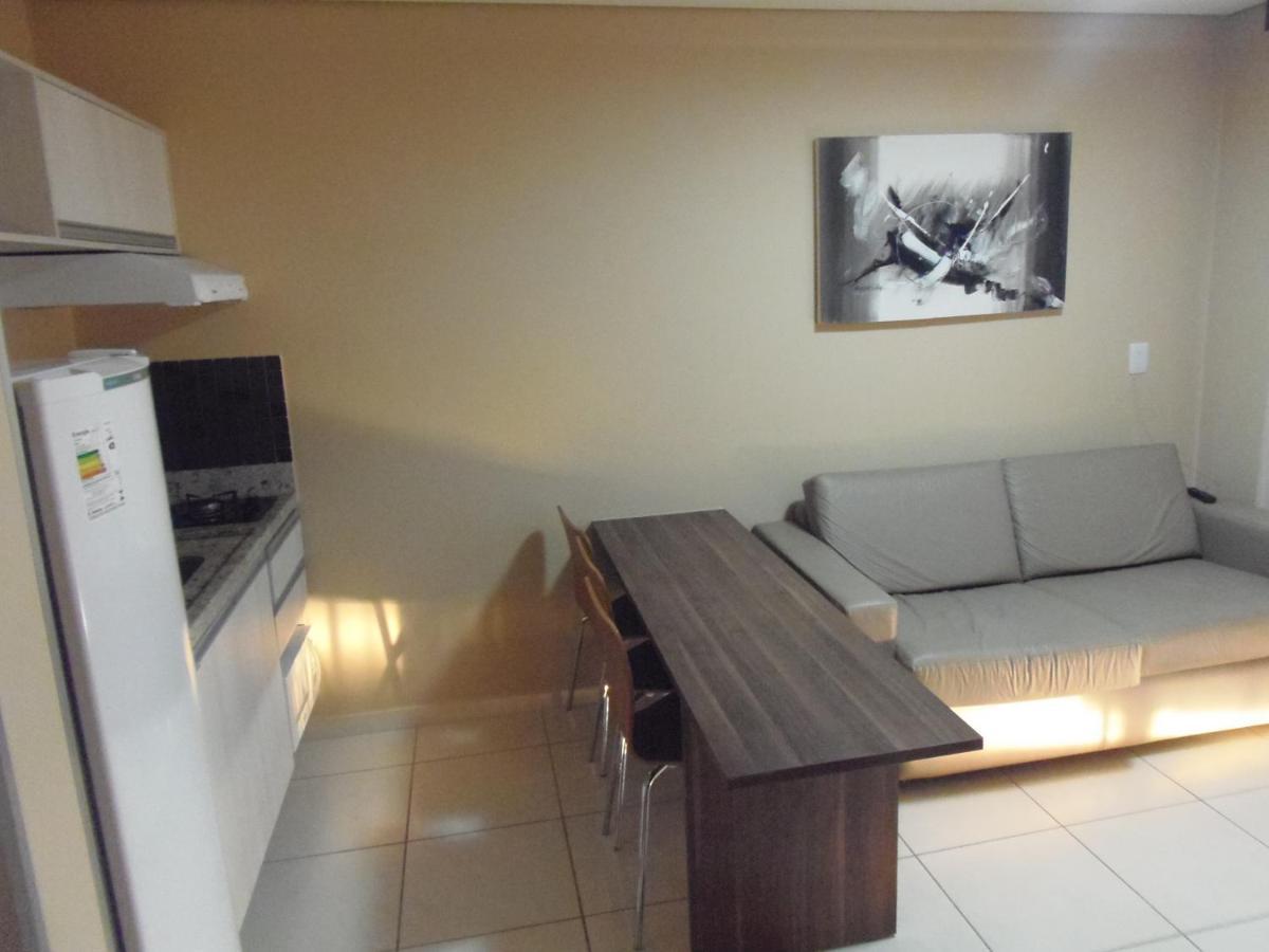 Aparthotel Condominio Casa Da Madeira Centro Caldas Novas